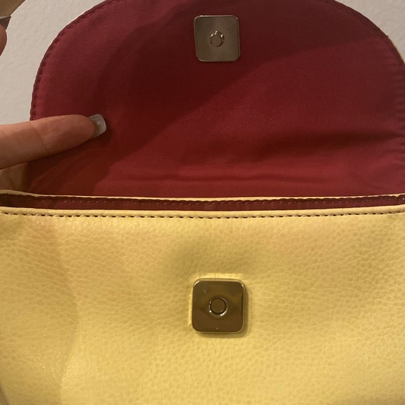 Yellow vintage Tommy Bahama shoulder bag - Picture 5 of 8